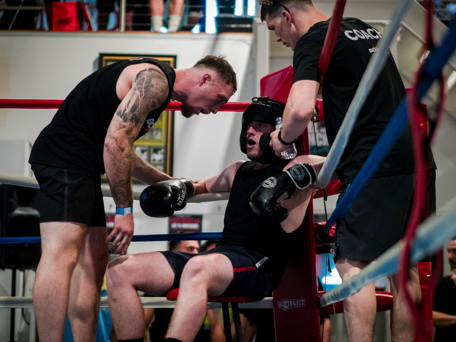 Corner coaching between rounds